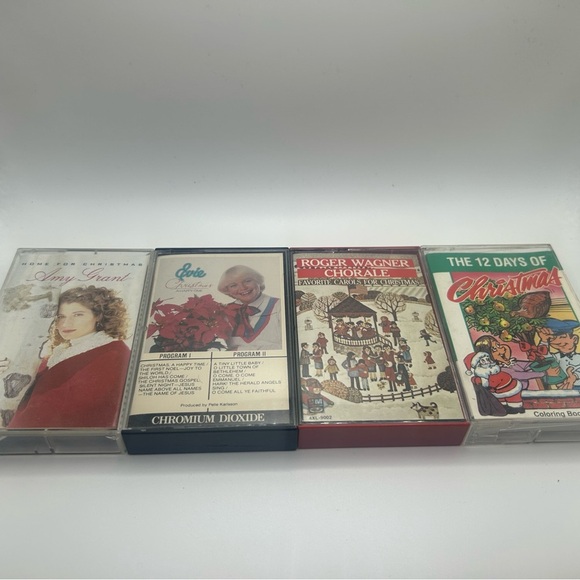 Christmas cassettes, vintage, all Tapes included with original case - Picture 2 of 5